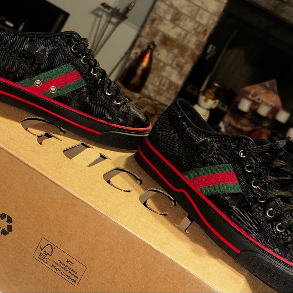 Gucci Black Canvas Shoes with Red and Green Accents